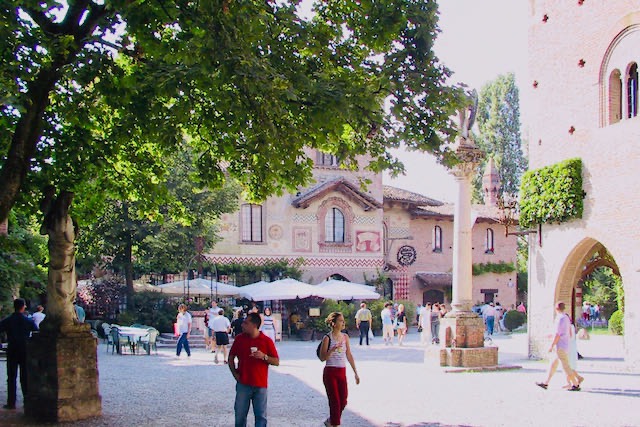 Grazzano Visconti - 2002 - 12 di 15